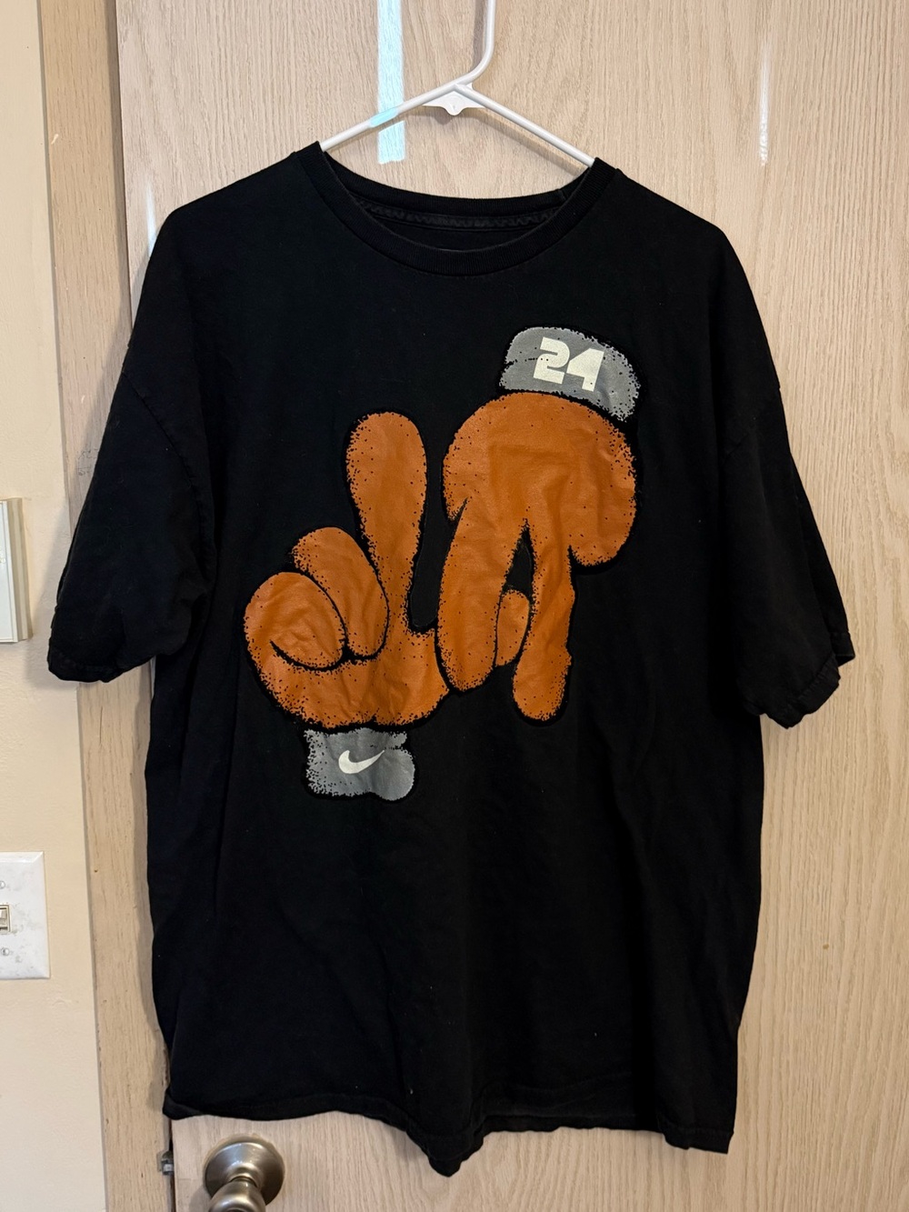 VINTAGE 2009 Nike Kobe Bryant MVPuppets LA Hand Sign T-Shirt Black XL RARE